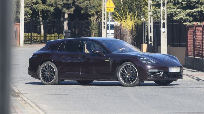 Iga Świątek za kierownicą wypucowanego Porsche