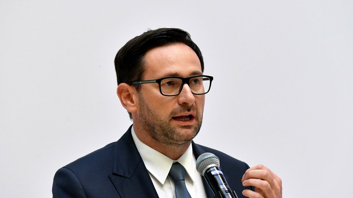 Daniel Obajtek. "Gazeta Wyborcza" pisze o wsparciu polityków PiS w trakcie trwania postępowania ws. byłego wójta Pcimia (fot. East News/Artur Barbarowski).