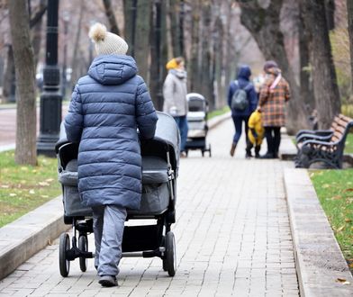 Skarbówka ściga rodziców. Sprawdza, czy są "wystarczająco samotni"