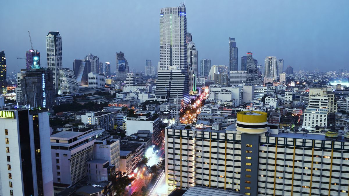 Dodawanie nocnych świateł do dziennych zdjęć w Adobe Photoshop [wideoporadnik] 1