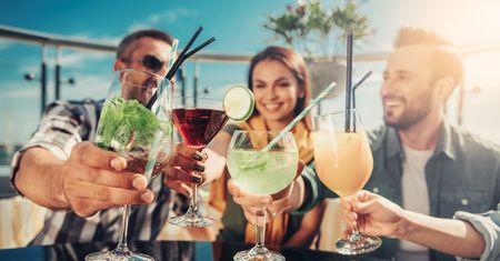 Nietolerancja alkoholu. Jak rozpoznać objawy? Poznaj najważniejsze przyczyny problemu