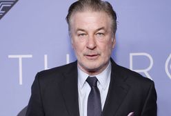 Alec Baldwin "bezwstydnie kłamał" w sprawie śmierci Halyny Hutchins. Tak twierdzą prokuratorzy