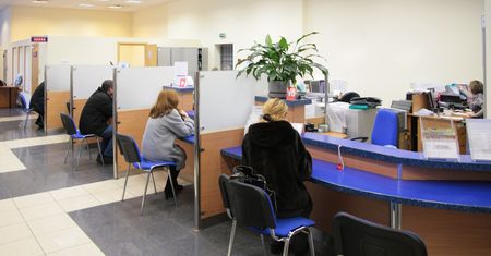 Bank zamknął jej konta. Łodzianka uważa, że to przez brak maseczki