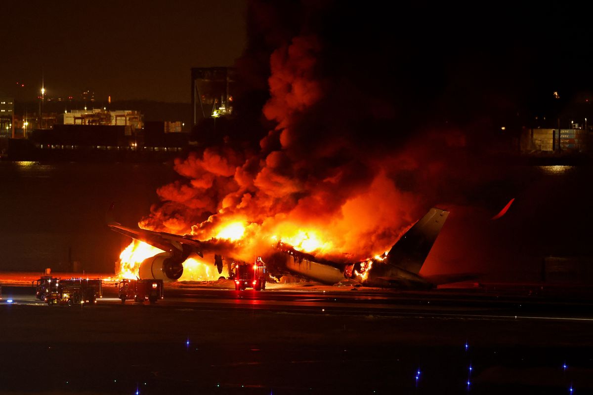 Samolot stanął w płomieniach po lądowaniu