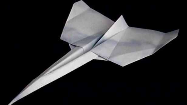 Samolocik z papieru ustanowił rekord świata. Jak daleko poleciał? 1