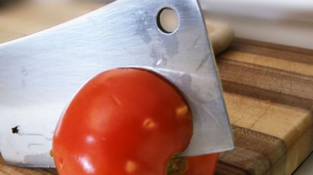 WTF dnia: damska torebka w kształcie zakrwawionego tasaka [zdjęcie] 1