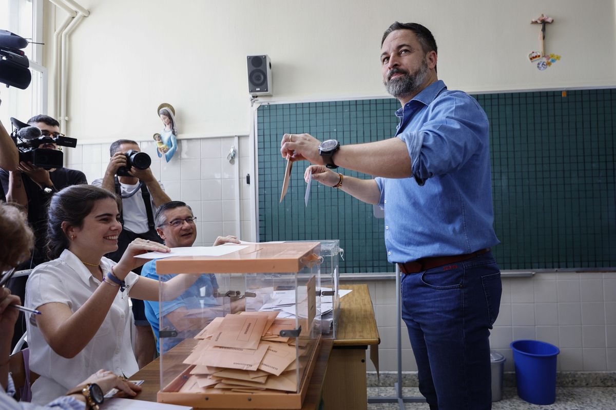 Santiago Abascal, lider skrajnie prawicowej partii Vox. Ugrupowanie liczy na zawarcie koalicji rządzącej z ugrupowaniem konserwatywnej Partido Popular