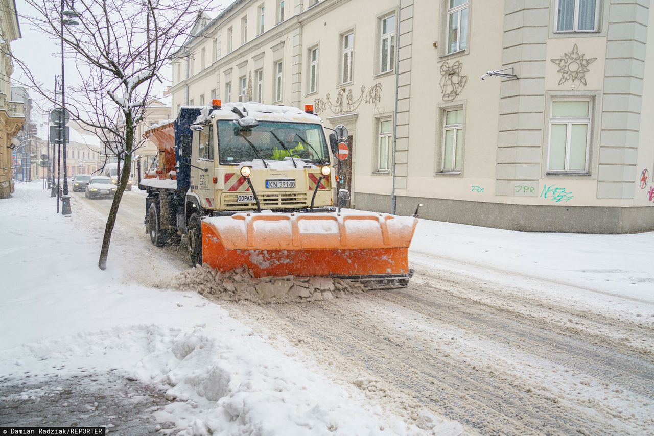 Pługopiaskarka w Nowym Sączu