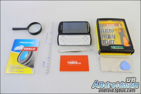 Sony Ericsson Xperia Play rozebrany na części pierwsze [galeria] 2