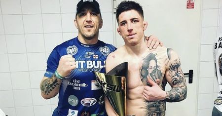 Szalony pomysł gwiazdy Fame MMA. Chce walczyć w... budce telefonicznej