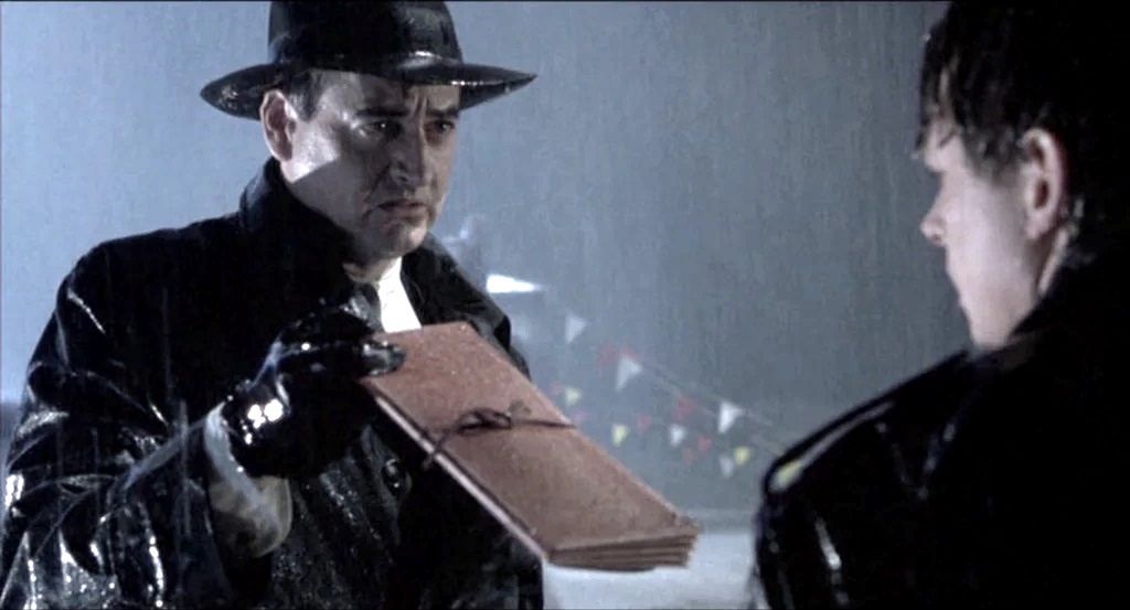 Joe Flaherty zagrał tajemniczego mężczyznę z teczką w "Powrocie do przyszłości II"