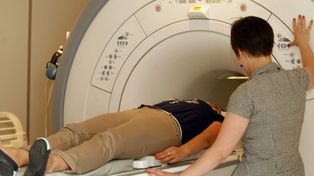 Makijaż permanentny i rezonans magnetyczny. Ryzykowne połączenie?