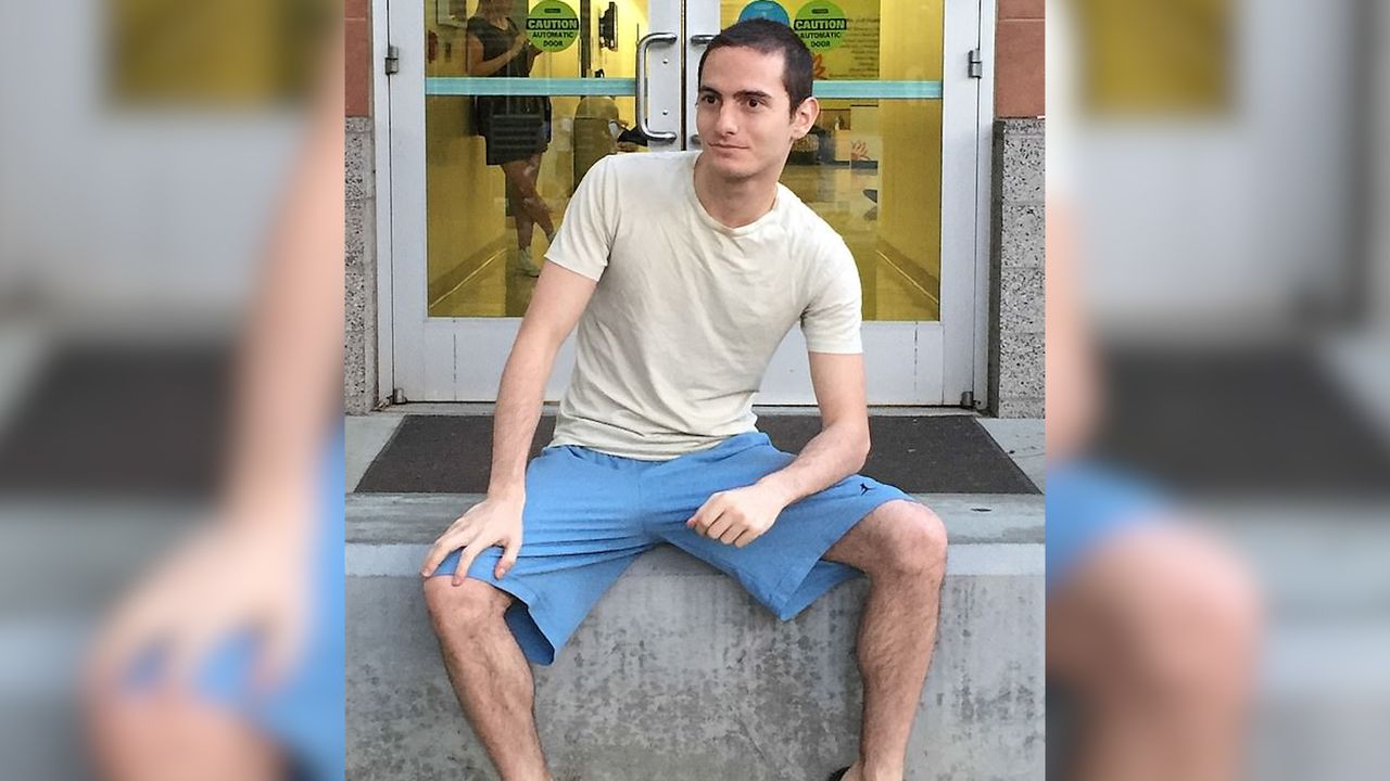 Najpopularniejszy dawca spermy. Podróżuje i zapładnia (WIDEO)