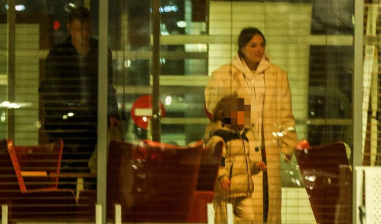 Marina Łuczenko i Wojciech Szczęsny "przyłapani" na lotnisku 