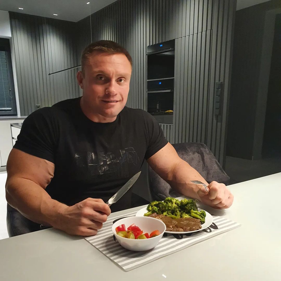 Krzysztof Radzikowski z "Gogglebox"