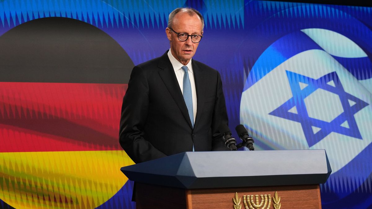 German Chancellor Friedrich Merz speaks during a joint press conference with Israeli Prime Minister Benjamin Netanyahu (not pictured) in Jerusalem, 07 December 2025. This is Merz's first visit to Israel in his capacity as German Federal Chancellor. EPA/ARIEL SCHALIT / POOL Dostawca: PAP/EPA.