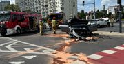 Wypadek na Mokotowie. Jeden z kierowców wjechał na czerwonym świetle. Skrzyżowanie zablokowane