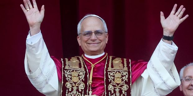 Leon XIV w przeszłości już gościł w Polsce. Sieć obiegło jego zdjęcie z Janem Pawłem II