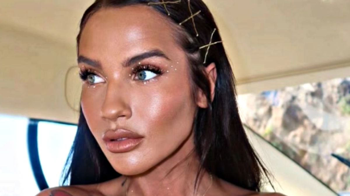 Karolina Gilon jest prowadzącą program "Love Island. Wyspa miłości"