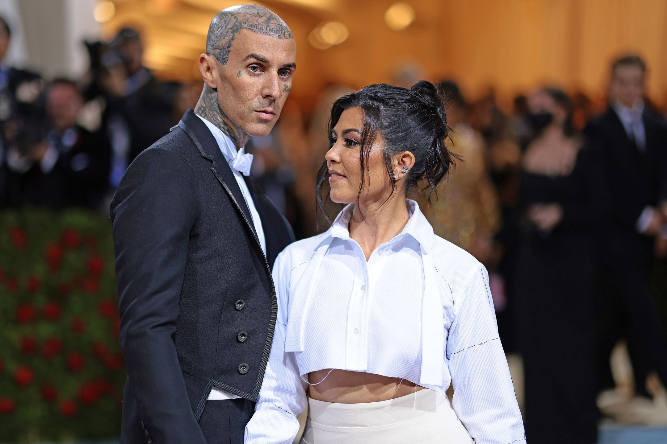 Travis Barker trafił do szpitala! Kourtney Kardashian i 16-letnia córka muzyka uczestniczyły w interwencji