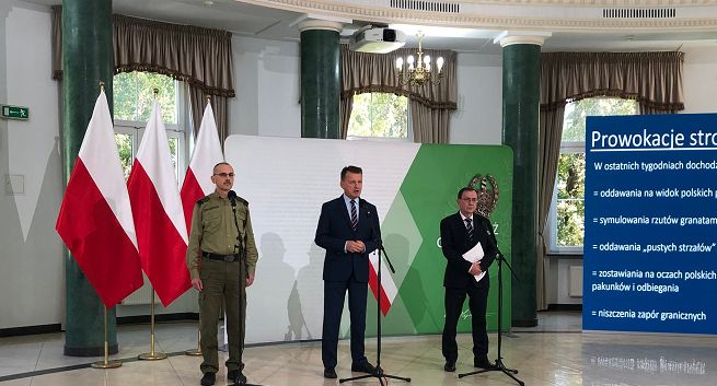 Zoofilskie i pedofilskie zdjęcia migrantów z konferencji ministrów pokazano w „Wiadomościach” i TVP Info