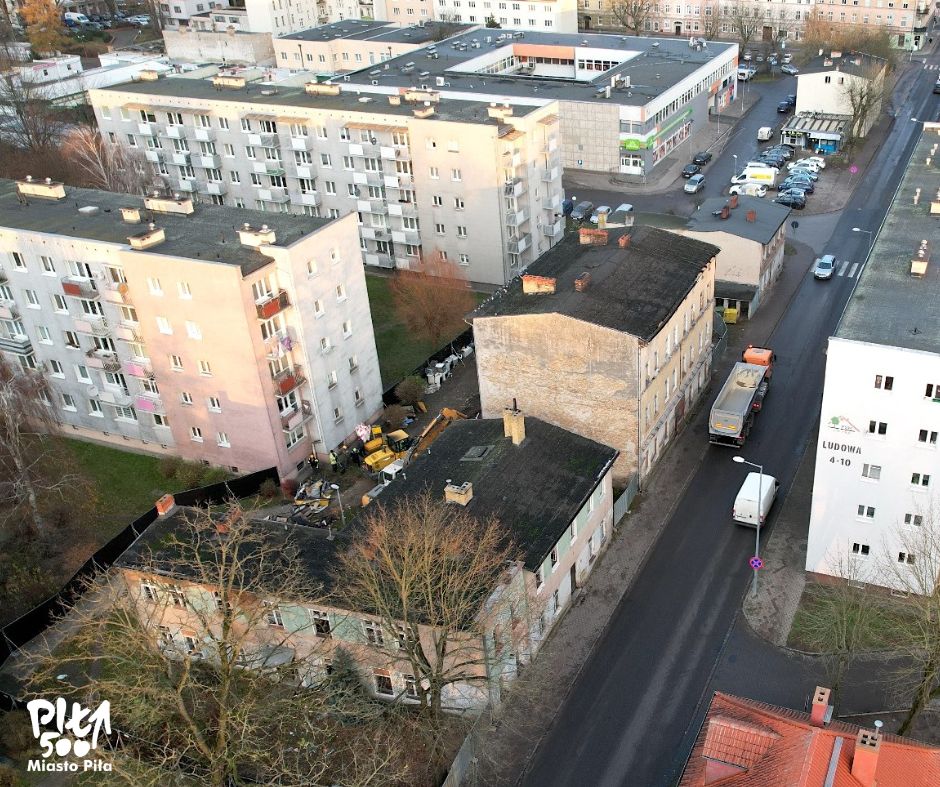 Rozpoczyna się rozbiórka kamienic przy ul. Ludowej