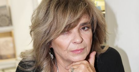 Katarzyna Grochola wspiera ofiary przemocy. Sama przez lata tkwiła w toksycznym związku