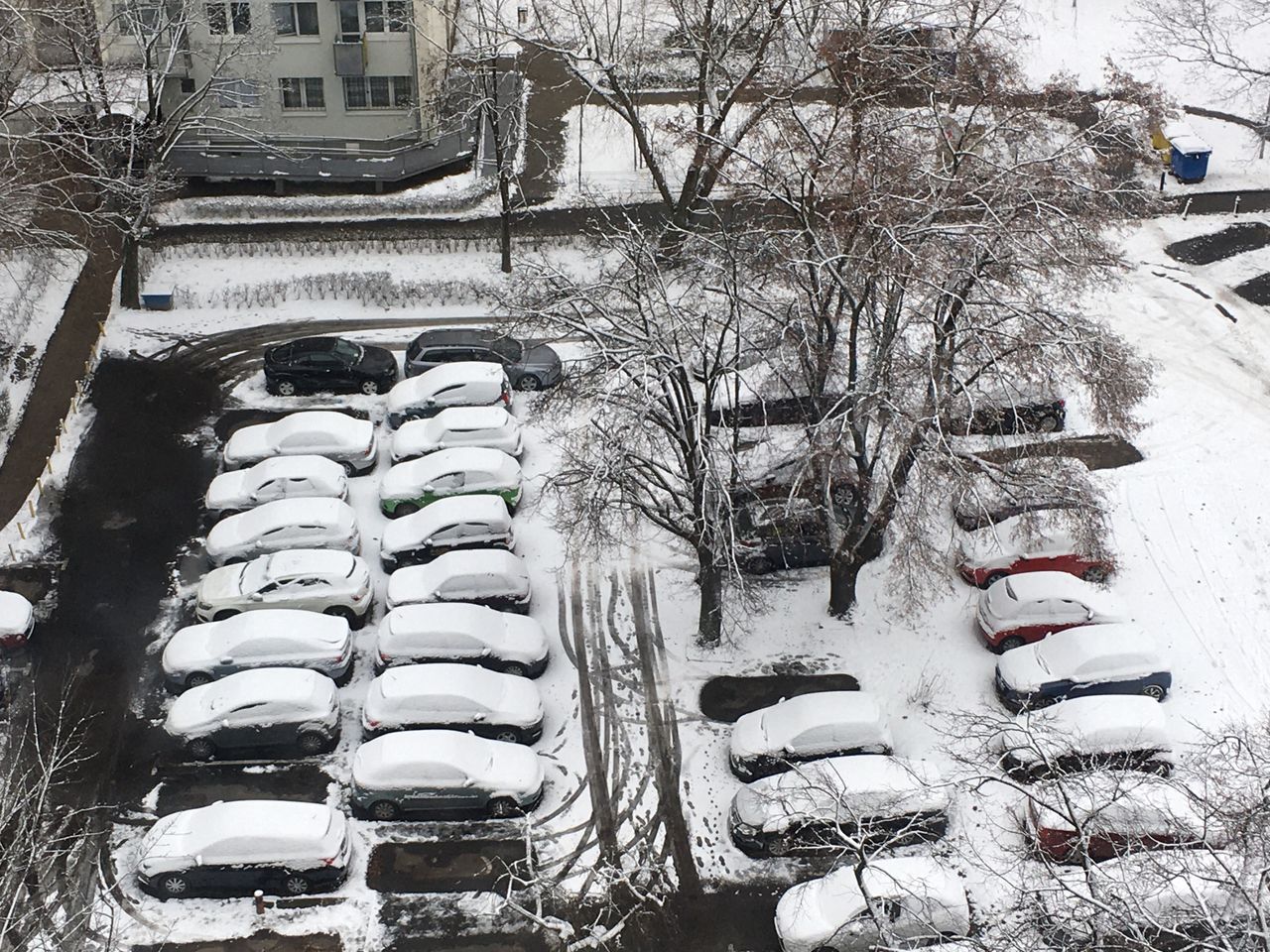 Warszawa. Na Wierzbnie trwa spór o płatne strefy parkowania. Mieszkańcy podzieleni