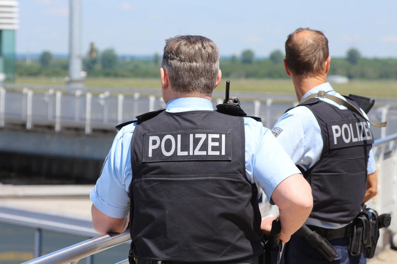 10-latek śmiertelnie potrącił matkę. Tragiczny wypadek w Niemczech