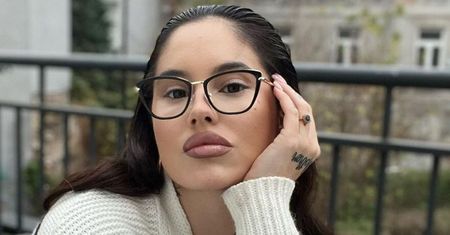 Aleksandra Żuraw mówi o rodzicach, którzy zgotowali jej piekło. "Działy się okropne rzeczy. Była przemoc fizyczna"