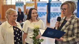 Pożegnanie maturzystów 2026 w Zespole Szkół nr 2 im. Unii Europejskiej w Rypinie. Zobaczcie zdjęcia