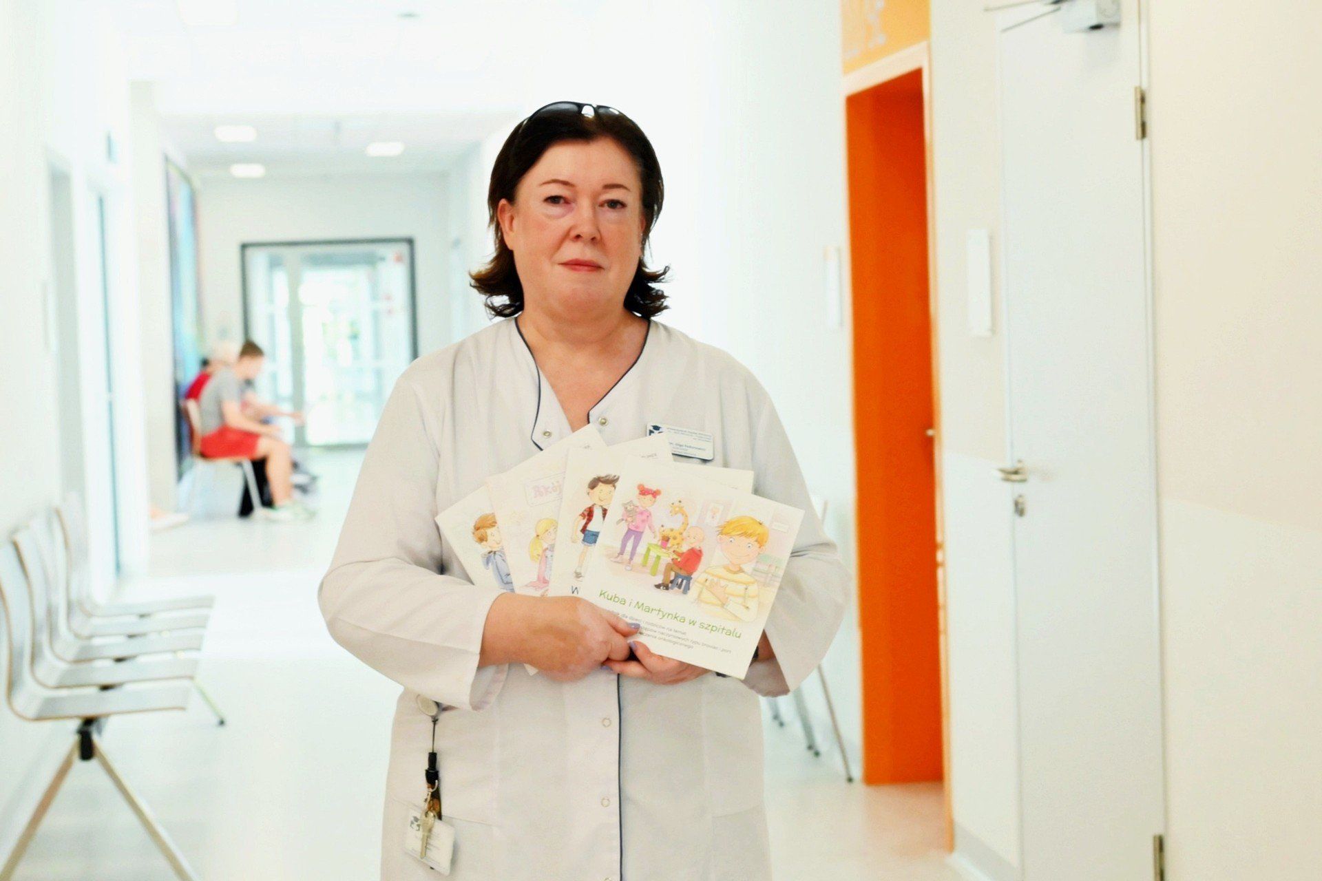 Dr. nauk farmaceutycznych, Olga Fedorowicz, kierownik Działu Farmacji Klinicznej w USK czuwała nad treścią nowej książki, która powstała specjalnie dla najmłodszych pacjentów Przylądka Nadziei.
