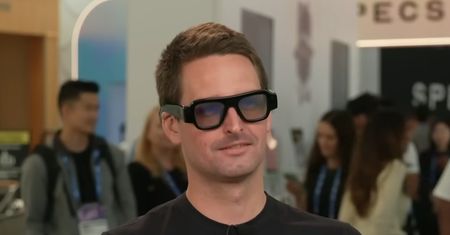 2295 euro za okulary. Taka jest cena rozszerzonej rzeczywistości
