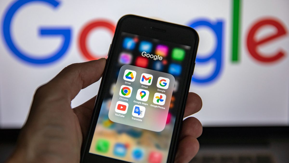 TURKEY - 2022/09/15: In this photo illustration, Google Apps seen displayed on a smartphone. The EU General Court affirms the Commission's decision that Google has imposed unlawful restrictions on Android device manufacturers and mobile network operators to consolidate the dominance of the search engine. The European Union (EU) court upheld a 4 billion euro fine for Google. (Photo Illustration by Onur Dogman/SOPA Images/LightRocket via Getty Images)