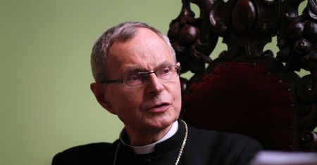 Głośne słowa bpa Długosza. Jezuita nie kryje oburzenia. "Szatańska logika"