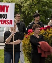 "Nie tylko pielęgniarki zasługują na podwyżki". Episkopat zabiera głos w sprawie służby zdrowia