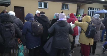 Nie wszystkich stać na świętowanie. „Przychodzą do nas ludzie, którzy od trzech dni nic nie jedli”