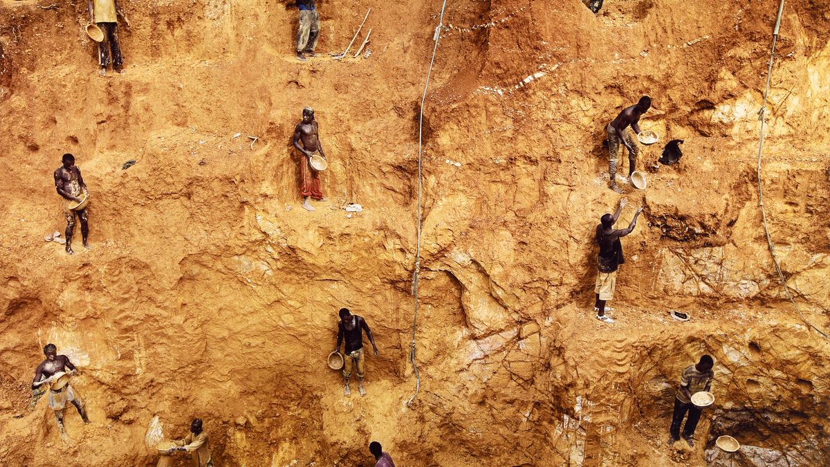 Jak powstaje smartfon? Jeśli poznacie prawdę, być może nigdy więcej go nie kupicie 1