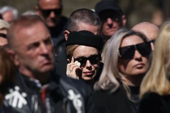 Doda pojawiła się na pogrzebie Litewki. Była wyraźnie poruszona