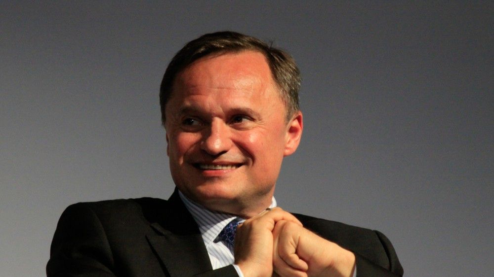 Banki Leszka Czarneckiego w pracujących w Polsce Ukraińcach widzą swoją szansę