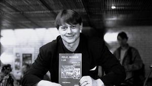 Był nazywany królem życia. Umarł w biedzie w małym mieszkaniu w Łodzi