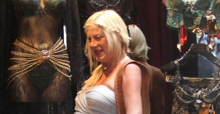 Tori Spelling dowodzi, że kobiety w ciąży wcale nie pięknieją?