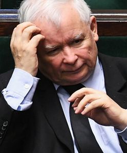 Puste kartki mają wzięcie. "Biografia" Kaczyńskiego rozchodzi się w zawrotnym tempie