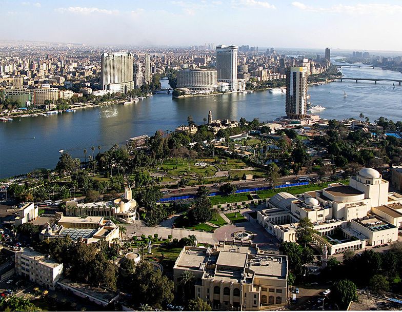 Sytuacja w Egipcie. Ambasada Wlk. Brytanii w Kairze zawiesza działalność