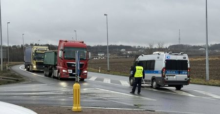 1200 traktorów pod Wrocławiem. Strajk rośnie w siłę