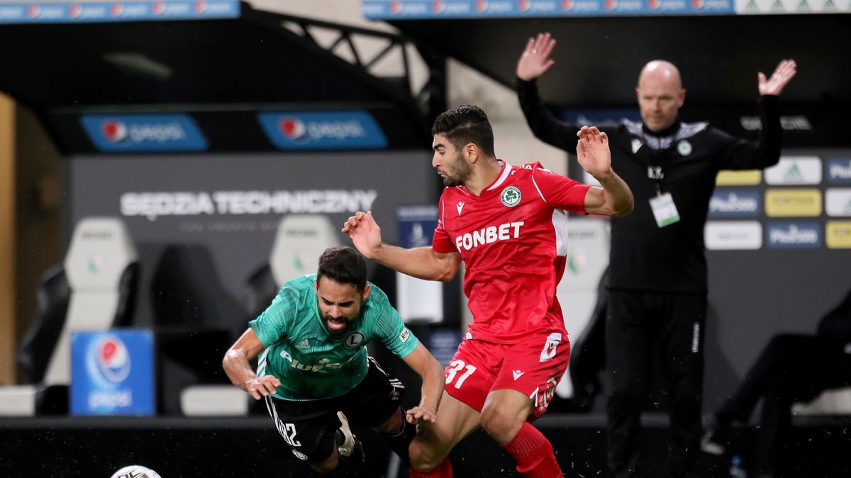 PAP / Leszek Szymański / Na zdjęciu: Luquinhas i Ioannis Kousoulos