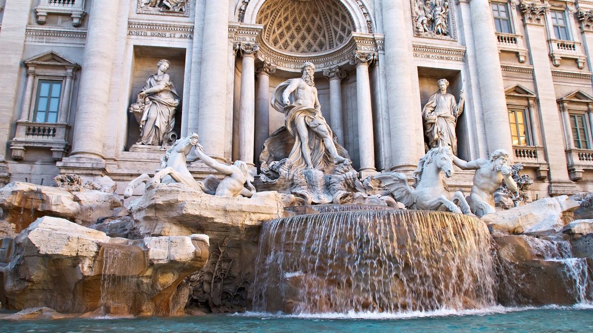 Fontana di Trevi to obowiązkowy punkt każdej wycieczki do Rzymu.