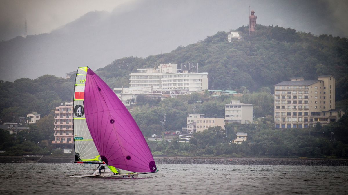 Materiały prasowe / Jesus Renedo / Sailing Energy / World Sailing / Na zdjęciu: Łukasz Przybytek i Paweł Kołodziński na jachcie olimpijskiej klasy 49er