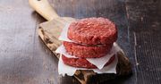Surowe burgery z wołowiny (70% mięsa, 30% tłuszczu)