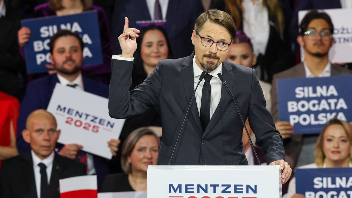 Grzegorz P�aczek
Be�chat�w, 22.02.2025. Wybory Prezydenta RP 2025 - kampania. Pose� Konfederacji Grzegorz P�aczek przemawia na konwencji wyborczej kandydata Konfederacji w wyborach na prezydenta RP S�awomira Mentzena w Be�chatowie, 22 bm. (aldg) PAP/Marian Zubrzycki
Marian Zubrzycki
gest, kampania, kampania prezydencka, kandydat, konfederacja, konwencja, objazd kraju, polityka, spotkanie przedwyborcze, wizyta krajowa, wybory, Nowa Nadzieja